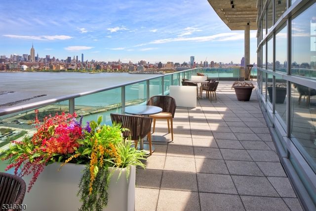 20 Newport Pkwy 1108, Jersey City, NJ 07310