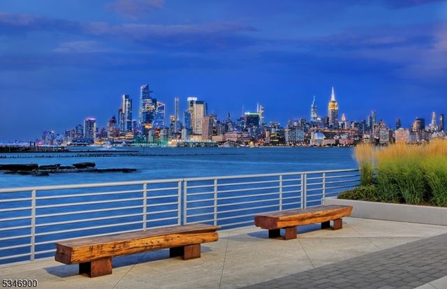 20 Newport Pkwy 1108, Jersey City, NJ 07310