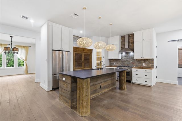 6247 Malvey Avenue, Fort Worth, TX 76116