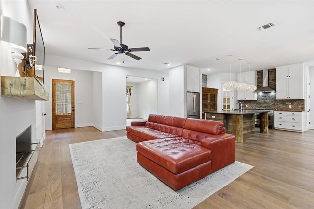 6247 Malvey Avenue, Fort Worth, TX 76116