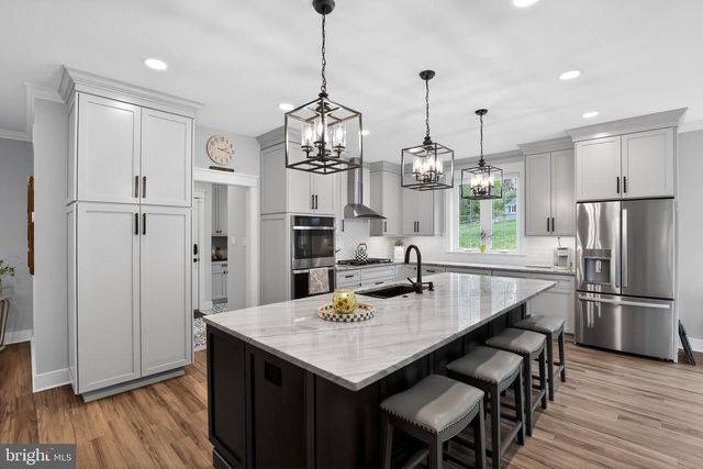 496 DARLINGTON RD, Media, PA 19063