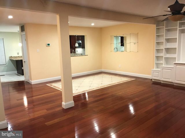 10354 COLLEGE SQ, Columbia, MD 21044