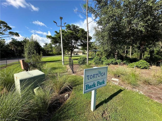 9904 Periwinkle Preserve LN, Fort Myers, FL 33919