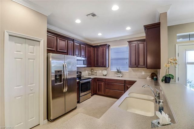 9904 Periwinkle Preserve LN, Fort Myers, FL 33919