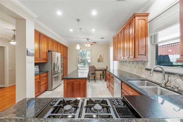 7606 Shangrila Lane, Houston, TX 77095