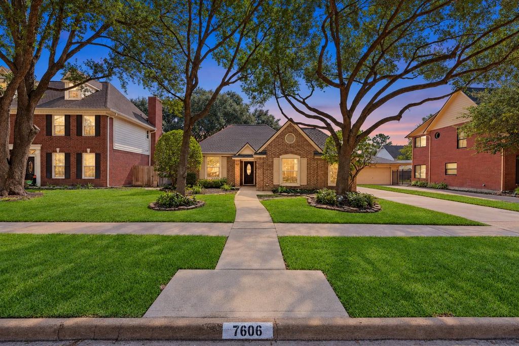 7606 Shangrila Lane, Houston, TX 77095