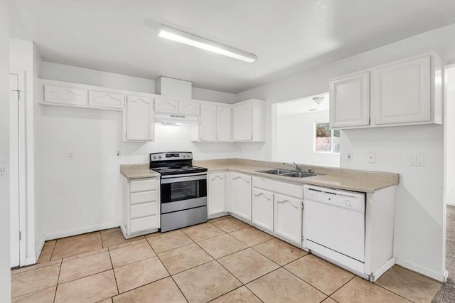 200 Bonfield Way, Sacramento, CA 95838