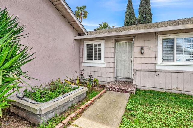 200 Bonfield Way, Sacramento, CA 95838