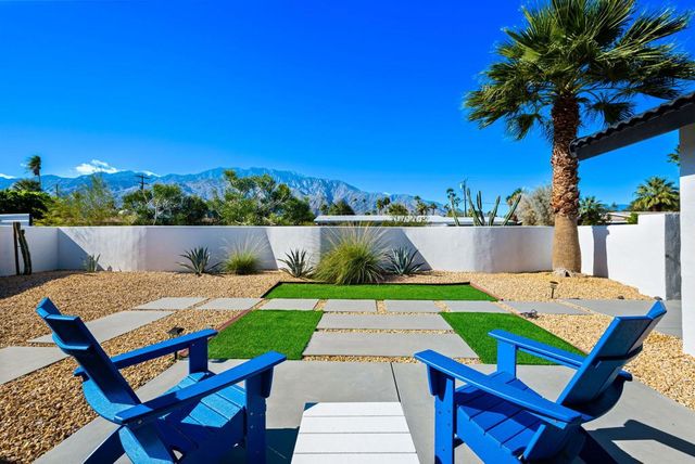 1980 N Los Alamos Road, Palm Springs, CA 92262