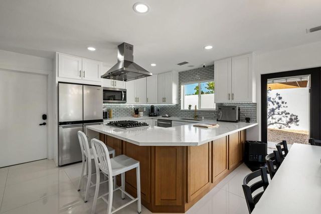 1980 N Los Alamos Road, Palm Springs, CA 92262