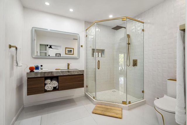 1980 N Los Alamos Road, Palm Springs, CA 92262