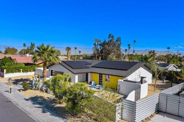 1980 N Los Alamos Road, Palm Springs, CA 92262