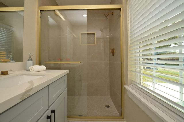 6801 Kassarine Pass, Houston, TX 77033