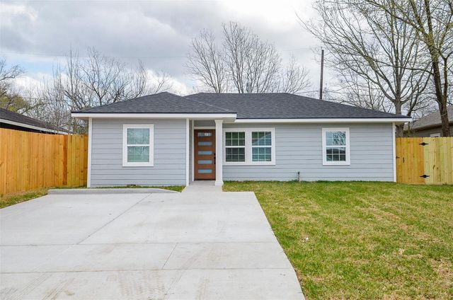 6801 Kassarine Pass, Houston, TX 77033