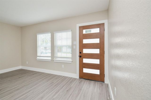 6801 Kassarine Pass, Houston, TX 77033