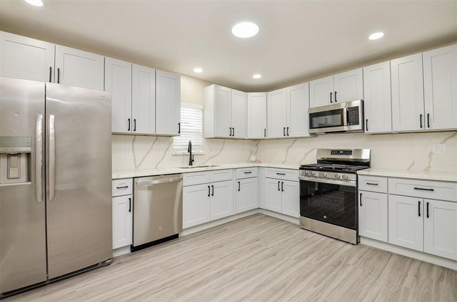 6801 Kassarine Pass, Houston, TX 77033