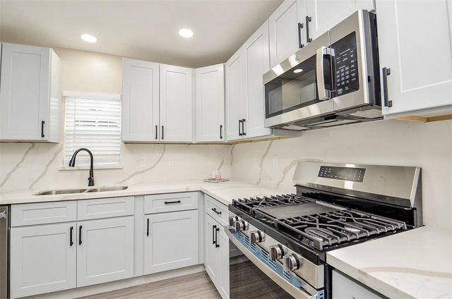 6801 Kassarine Pass, Houston, TX 77033