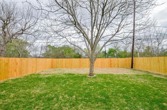 6801 Kassarine Pass, Houston, TX 77033