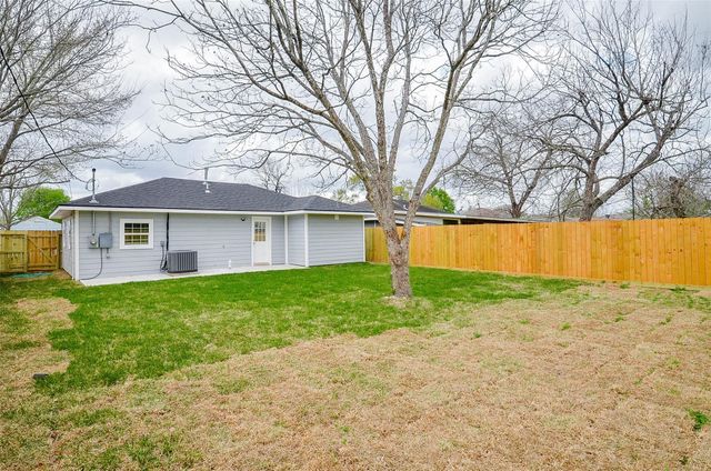 6801 Kassarine Pass, Houston, TX 77033