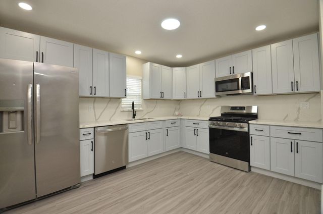 6801 Kassarine Pass, Houston, TX 77033