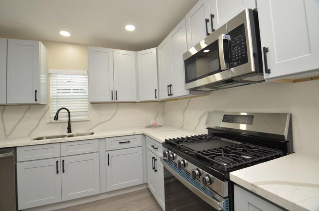 6801 Kassarine Pass, Houston, TX 77033