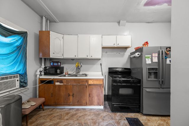 550 26TH Street, Rock Island, IL 61201