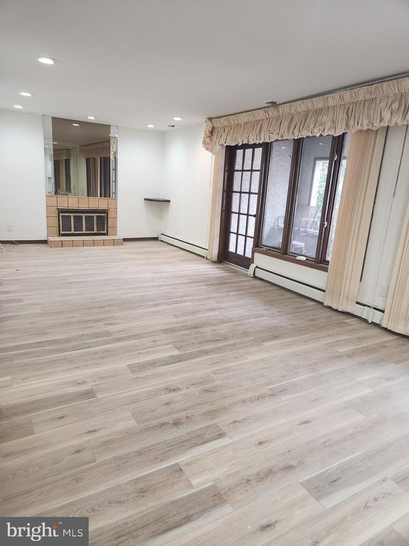 144 CENTURA, Cherry Hill, NJ 08003