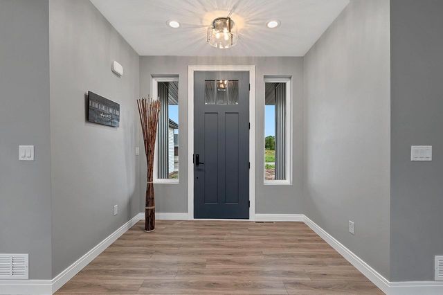 1041 SANDPIPER DRIVE, Menasha, WI 54952