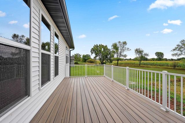 1041 SANDPIPER DRIVE, Menasha, WI 54952