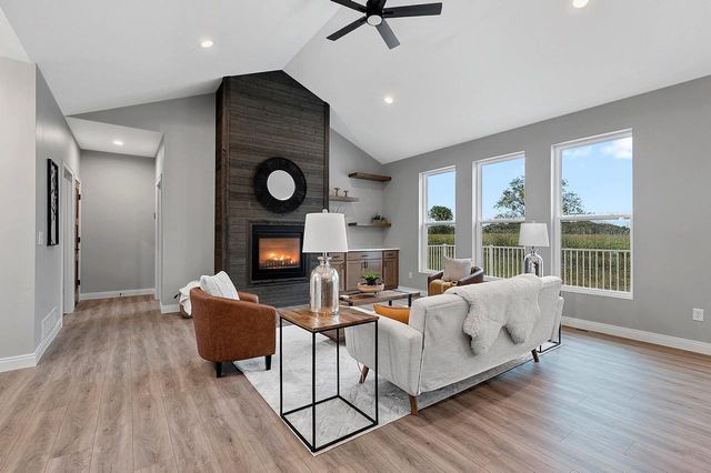 1041 SANDPIPER DRIVE, Menasha, WI 54952