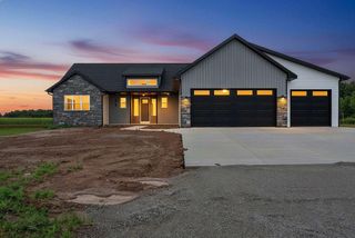 1041 SANDPIPER DRIVE, Menasha, WI 54952