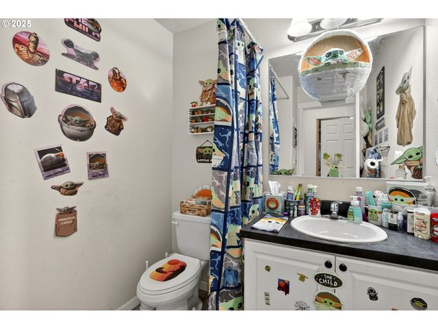 10535 Sw CRESTWOOD Dr, Beaverton, OR 97008