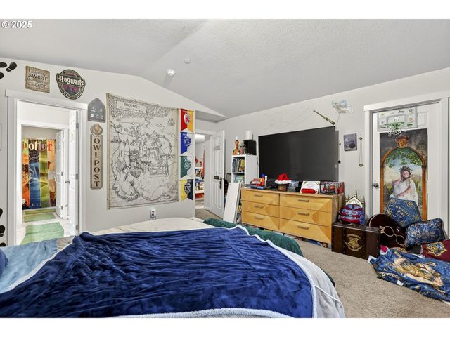 10535 Sw CRESTWOOD Dr, Beaverton, OR 97008