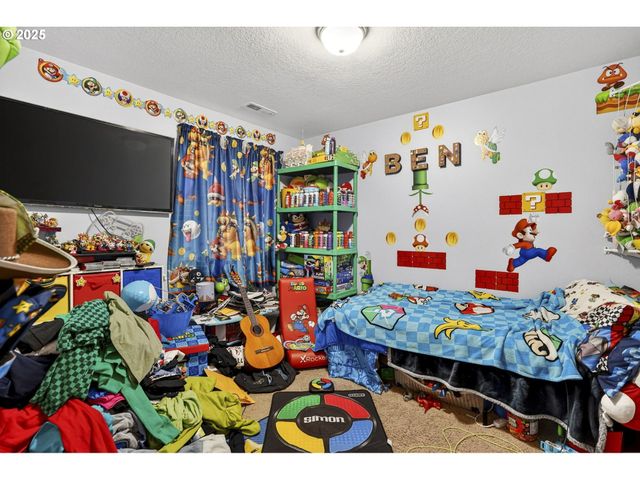 10535 Sw CRESTWOOD Dr, Beaverton, OR 97008