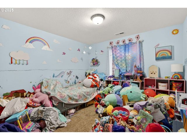 10535 Sw CRESTWOOD Dr, Beaverton, OR 97008