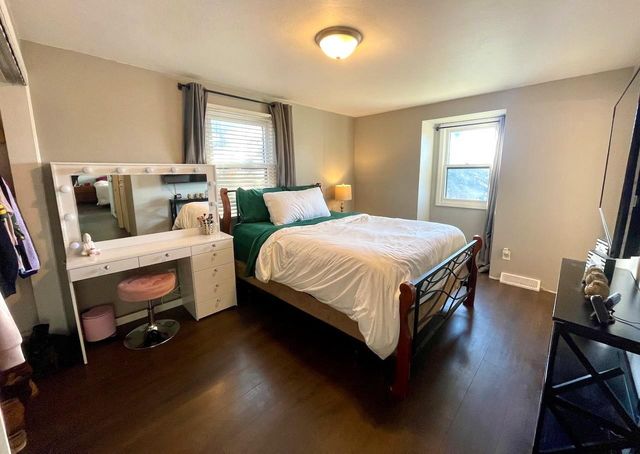 534 TYROLIAN DRIVE, Green Bay, WI 54302