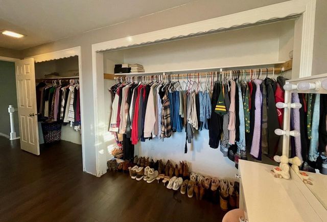 534 TYROLIAN DRIVE, Green Bay, WI 54302