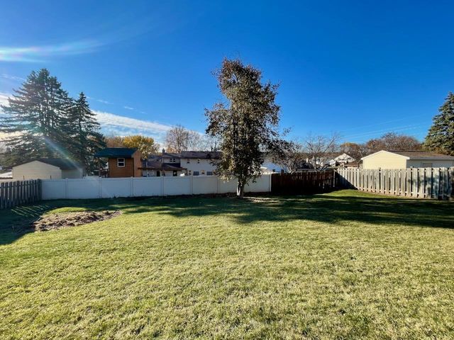 534 TYROLIAN DRIVE, Green Bay, WI 54302