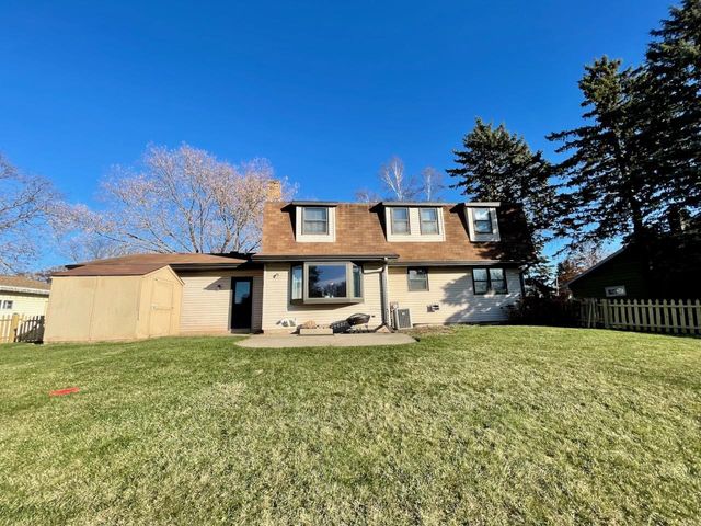 534 TYROLIAN DRIVE, Green Bay, WI 54302