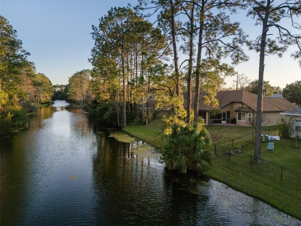 Image 3 of property listing at 36 WALKER DRIVE, Palm Coast, FL 32164