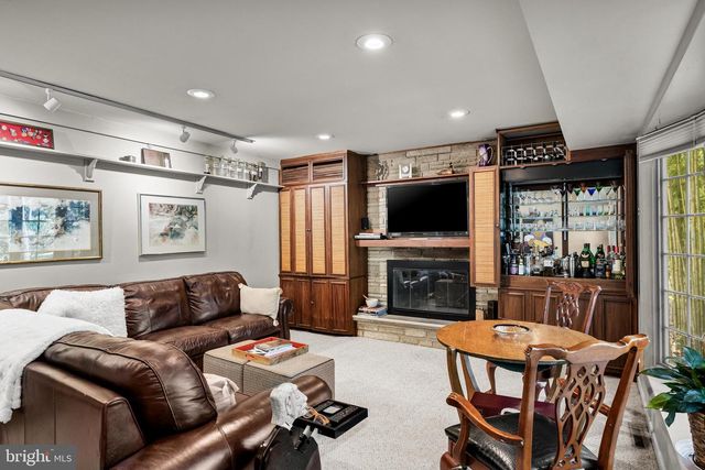 510 FIRESIDE LN, Cherry Hill, NJ 08003