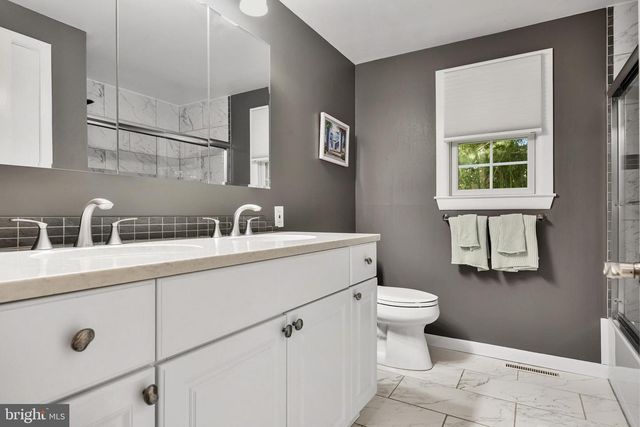 510 FIRESIDE LN, Cherry Hill, NJ 08003