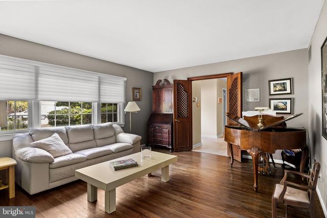510 FIRESIDE LN, Cherry Hill, NJ 08003