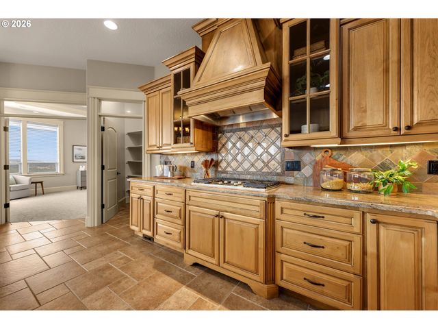 742 W CHESTNUT St, Washougal, WA 98671