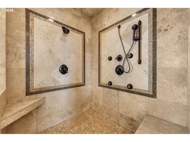 742 W CHESTNUT St, Washougal, WA 98671