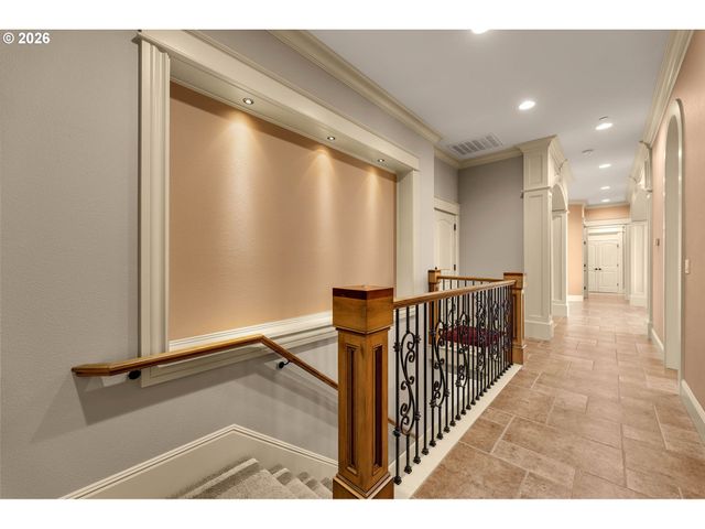 742 W CHESTNUT St, Washougal, WA 98671