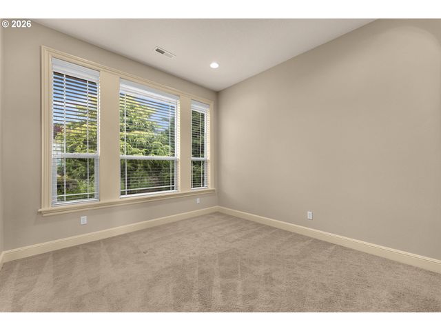 742 W CHESTNUT St, Washougal, WA 98671