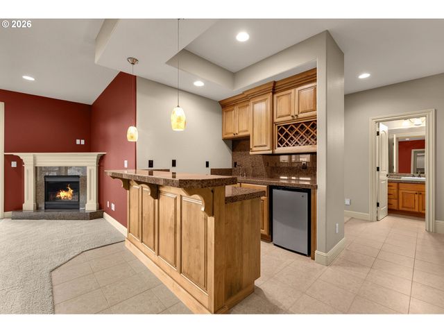 742 W CHESTNUT St, Washougal, WA 98671