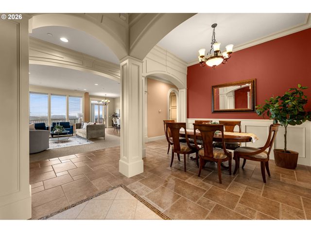 742 W CHESTNUT St, Washougal, WA 98671