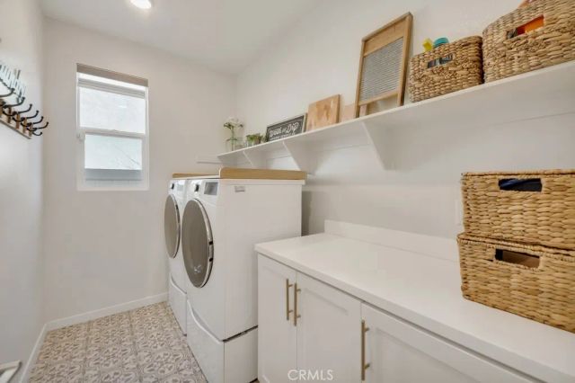 28553 Foothill, Saugus, CA 91350
